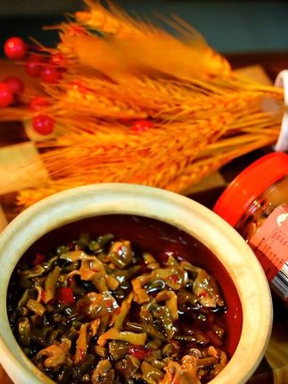 下饭神器鸡胗酸豆角 好吃又下饭的鸡胗酸豆角,满满的都是料,一瓶就是一道菜,开盖即食,拌饭拌面都很香。#拌饭酱 #下饭神器 #酸豆角炒鸡胗 #酸辣鸡胗 #好吃又下饭的家常菜