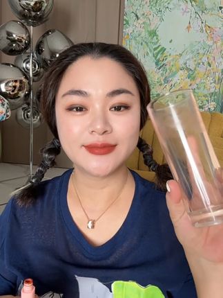 复古砖红尽显气质!29.9 双头唇釉,口红饱满上色,精华滋润,奢华感轻松拿捏!#口红 #好物推荐 #连阿品