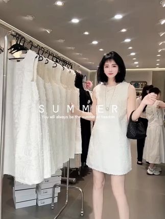 #ootd穿搭 #慵懒感 #松弛感穿搭 #连衣裙#显瘦显高显腿长穿搭