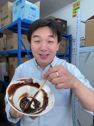 以后家里的瓶瓶罐罐再也不用担心刮不干净,有了这个双头硅胶刮刀 真是太方便了,做饺子挑馅勺也是超级好用。#双头硅胶刮刀#硅胶刮刀#硅胶饺子馅料勺#饺子挑馅勺#饺子馅勺