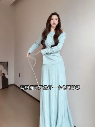简约知性温柔套装女秋2025新款气质上衣半身裙老钱两件套 #百搭显瘦不挑人 #气质穿搭女人必备 #温柔风穿搭 #ootd #今天穿搭