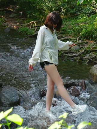 一双比大象还轻的溯溪鞋! #溯溪鞋 #夏天就是要玩水 #溯溪玩水 #好穿又好搭 #哎呦喂你鞋真好看