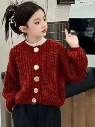 非常洋气显高级的针织阔腿牛仔裤套装,上身韩范十足非常的时髦洋气#高级感穿搭 #气质感穿搭 #针织衫 #百搭阔腿裤 #女童套装