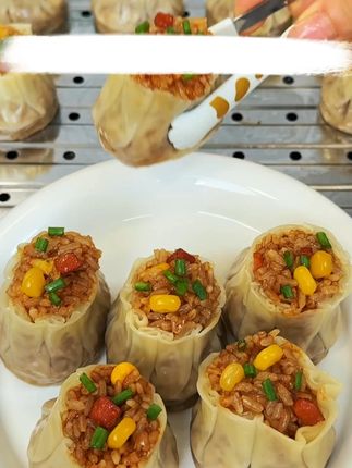 孩子喜欢吃虾仁的,就像我这样搭配荷塘三宝一起炒,营养丰富,脆嫩鲜甜,孩子特别爱吃#荷塘三宝 #妈呀太香了 #美食教程