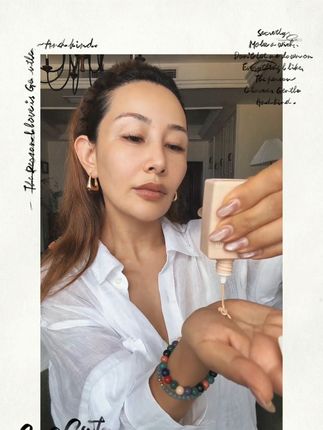 谁懂上脸就扒脸的粉底液 牢牢焊在脸上了一样 奶油质地很好推开 像黑头闭口红血丝 上妆就是磨皮体验 原相机也不在怕的 🉑持妆12小时 日常通勤约会足够了〰️ #好物推荐🔥 #最爱的粉底液 #粉底液推荐 #我的最爱之一 #粉底液