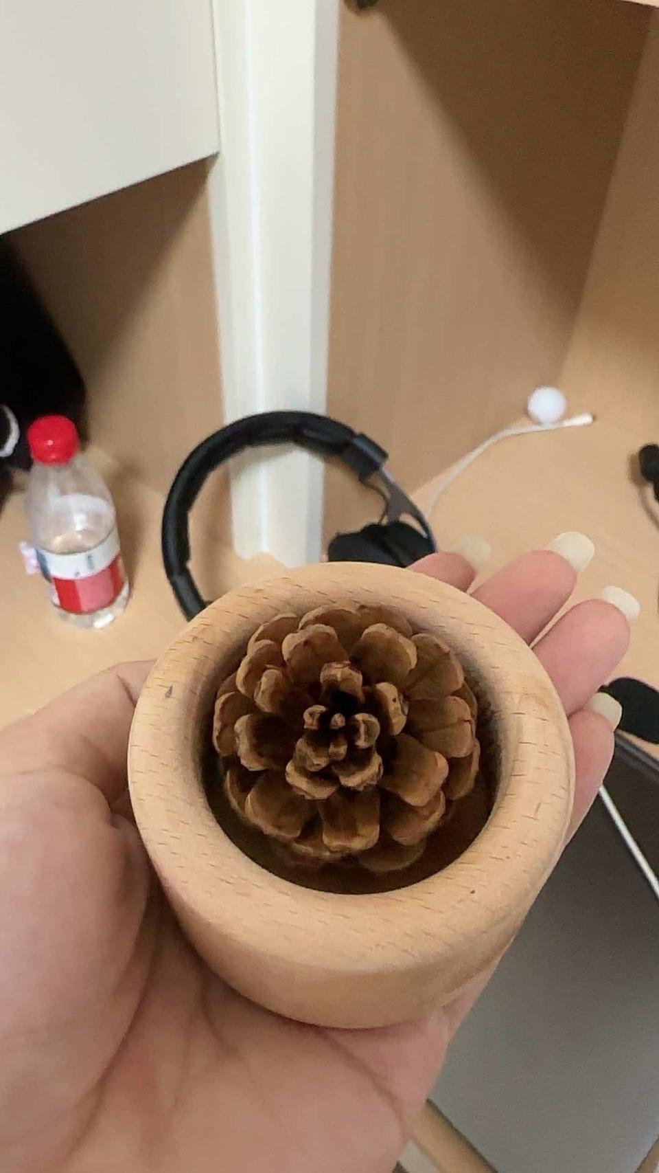 创意无火香薰桌面装饰摆件车载精油扩香。