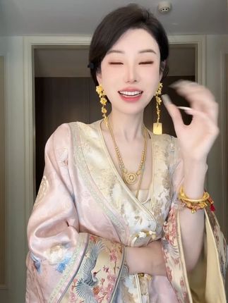 美女秋天第一件国风外套!爱了 #美出高级感#气质穿搭#穿搭#ootd穿搭#穿出高级感