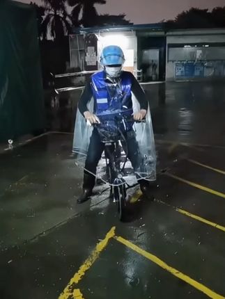 代驾专用雨衣 滴滴代驾雨衣 透明不粘不发硬EVA防暴雨电动车雨披#代驾雨衣 #EVA材质 #防暴雨 #电动车雨披 #代驾用品