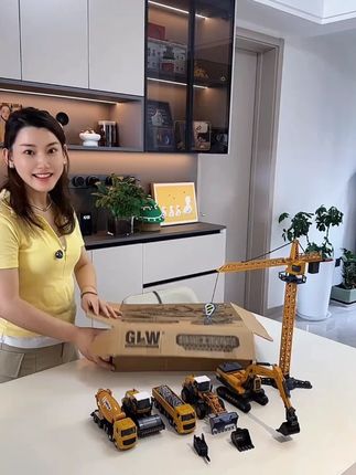哇塞!家里有男宝的!这一套和建筑工地一模一样的塔吊工程车套装赶紧来薅!锌合金材质的耐摔抗造~这哪个小朋友收到不迷糊呀#儿童玩具 #工程车玩具 #男孩玩具