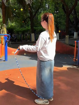 上了一节课 天天在家跳 #跳绳运动 #根本停不下来