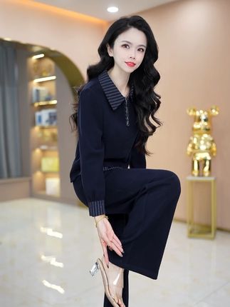 生命最美的妆容,是历经岁月后依然保持的好奇与热情。当我们对世界保持开放的心态,时光反而会成为最温柔的化妆师。#面料柔软舒适 #胖瘦都能穿