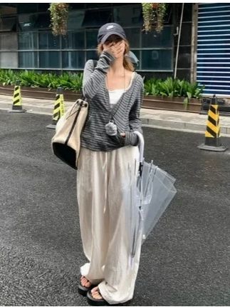 条纹拉链防晒开衫女新款百搭修身显瘦小众设计感外套