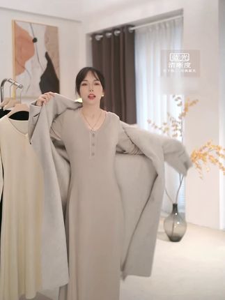 【气质拿捏】秋季韩系氛围感披肩裙子两件套女通勤配大衣高弹丝长裙#韩系 ##简约穿搭 #温柔风 #温柔穿搭 #优雅知性