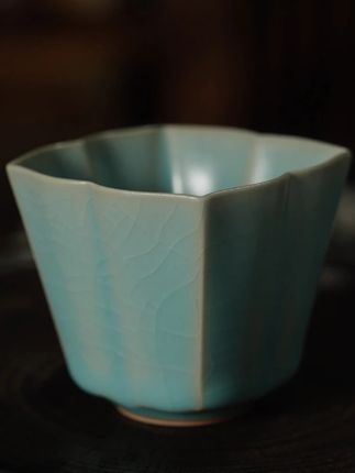 汝瓷仿古釉四方杯:古意藏杯里,心意显细节 #汝窑 #器物之美 #茶器之美 #茶具
