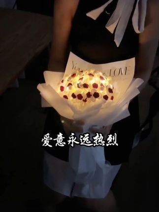 "觉得她喜欢所以做了"永远比“她想要 叫我做我才做”更有意义 #手工diy #礼物 #送你一朵永不凋零的玫瑰 #七夕节快乐