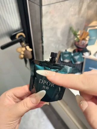 比我大牌香水还好闻的护手霜,姐妹们你们也试试,真的很香还不粘腻#护手霜#香水护手霜 #仙女必备 #秋冬必备#丹泊护手霜