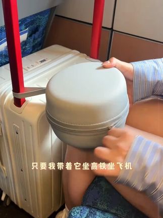 有了这种可以折叠的u型枕,在哪儿都能睡个好觉,还不占地方~#u型枕 #可折叠u型枕 #旅行好物