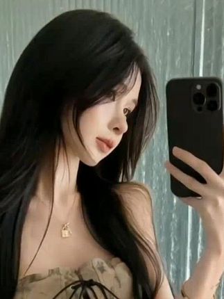 #辣妹穿搭# 简约又性感的辣妹穿搭 #纯欲天花板# 夏日穿搭小心机 #今天穿什么