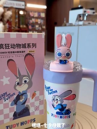 没有人能拒绝一个好看又好用的保温杯!! 懂事的男朋友已经安排起来啦~ #保温杯 #杯子控 #咖啡杯 #疯狂动物城