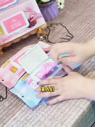 经常做家务做饭的姐妹们赶快来试试这款丁腈手套,这款手套高密封设计,防油污不易破,戴上手套还能触屏手机,而且还可以反复使用#居家好物 #家务手套 #好物推荐 #护手神器 #方便又实用