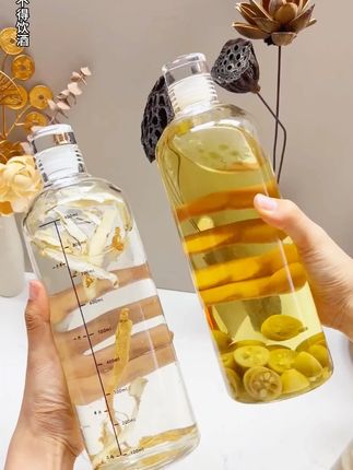 这个分酒瓶高硼硅玻璃简约大气,密封性也很好,方便实用!