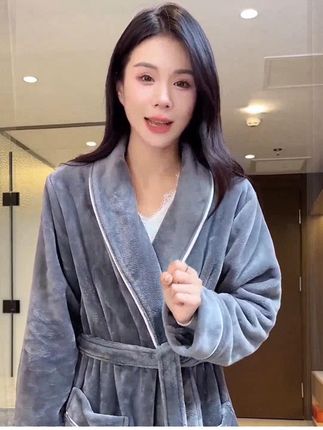 加长款男士睡袍2025年秋冬新款冬季珊瑚绒灰色保暖加厚款爆款 #加绒保暖# 面料柔软舒适 #家居服# 冬季新款 #来双11解锁秋冬本命穿搭
