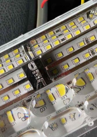 24V防水超亮货车边灯led9九排示宽灯转向灯照地货车边灯#行车灯 #货车用品 #货车灯 #货车 #车灯