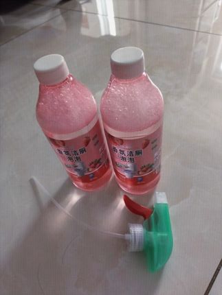 有和我一样不爱刷马桶的姐妹一定要试试!用完不仅干净整个卫生间都是香香哒草莓味#洁厕泡泡#卫生间好物
