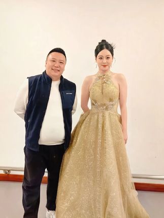 唐艺的前夫做梦都没有想到?#唐艺#唐艺大舞台#唐艺舞台风格