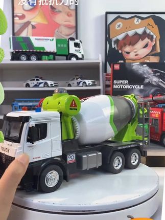 卡威超大号电动合金搅拌车儿童玩具男孩工程车仿真水泥罐车模型 #儿童玩具#儿童益智#儿童工程车推荐#亲子互动#宝妈推荐@DOU+上热门 @DOU+小助手