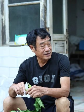 今天三哥送来了点毛豆,做顿甜沫再熘点毛豆吃了 #乡村生活 #我的乡村生活 #乡村味道 #新农人计划2025