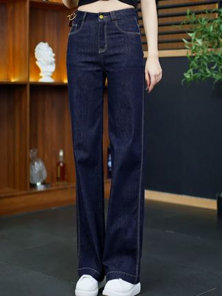 直筒裤是一款经典且时尚的裤型,它以其独特的剪裁和设计备受欢迎。#不挑年龄不挑身材 #显高显瘦显腿长