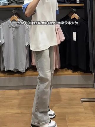 男生们看过来!这款美式复古裤子真的太绝啦!不管是经典黑色还是超有氛围感的烟灰色,都超酷。cleanfit风格,直筒修身还带点微喇设计,时尚感拉满。而且弹力十足,穿着超舒服。vibe风爱好者别错过,赶紧给自己安排上!#美式复古裤子 #cleanfit穿搭 #vibe风 #牛仔裤推荐 #男装搭配