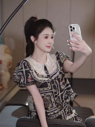 姐妹,这条裙子的质感真的藏不住! 重磅垂感面料,遮肉显瘦,贴肤穿不闷汗,久坐也不起皱。#遮肉显瘦 #显瘦穿搭 #老钱风 #减龄穿搭 #显高显瘦显腿长