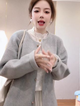 小香风针织开衫软糯高密度高克重韩系小金扣针织开衫外套 #每日穿搭 #显白才高级 #甜美穿搭 #显白颜色 #宽松