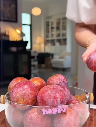 一年就一季的三华李终于来了!果肉厚实香甜爆汁 巨好吃!花青素丰富,大人小孩都爱吃真的很不错!#新鲜应季水果 #三华李 #超便宜超划算#现摘现发新鲜到家