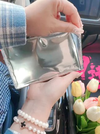 R正品车载固体香膏清新空气汽车摆件卧室浴室可用香砖#车载香膏 #空气清新 #汽车摆件 #卧室香膏 #R品牌