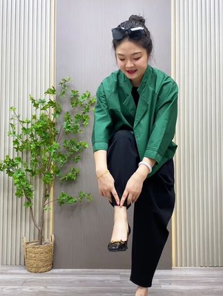 洋气减龄显瘦哈伦裤,胖瘦不挑人,秋季必备 #哈伦裤 #洋气百搭 #胖瘦都能穿 #面料柔软舒适 #显瘦穿搭