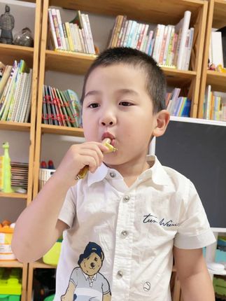 妈妈们,一定要给娃尝尝#本家良田 牛肉肠,直接吃或者做 #辅食 都营养满满!#宝宝爱吃 #宝宝零食 #牛肉肠 #本家良田 #零食推荐