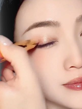 三色渐变眼影,不会画眼影的姐妹可以快速上手,每个颜色都经典大 #美妆 #三色渐变眼影 #眼影 #眼影教程 #平价彩妆