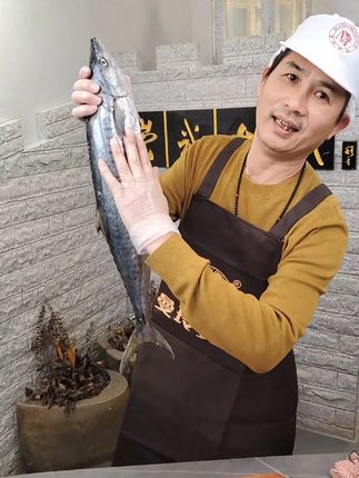 崇武鱼卷 非遗技艺 代代相传 #吃货必备 #一口吃回童年 #泉州美食 #福建小吃 #惠安美食 @DOU+小助手