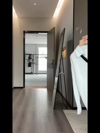 男友风白衬衫来袭!宽松显瘦,新款斩男穿搭yyds #设计感白衫 #白色时尚衬衫 #设计感白衬衫 #男友风白衬衫 #白色时尚上衣