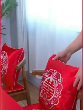结婚中国风刺绣红喜字抱枕坐垫跪垫一对婚礼装饰靠枕婚房布置靠垫#中国风喜字抱枕 #婚礼装饰 #红喜字靠垫 #婚房布置 #结婚用品