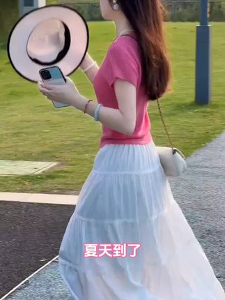 夏天该有的样子~ 冰丝短袖#夏季新款 #夏日穿搭 #冰丝短袖 #圆领短袖 #裙