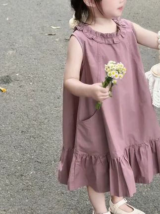 懂知足 于是幸福的很轻松 花即使不被欣赏 也会盛开 生活再平凡 每天也是限量版 愿我们都拥有无限感知细碎幸福的能力#生女儿就是用来打扮的 #我的女孩👧🏻 #生女儿就是用来打扮的 #骗你生女儿