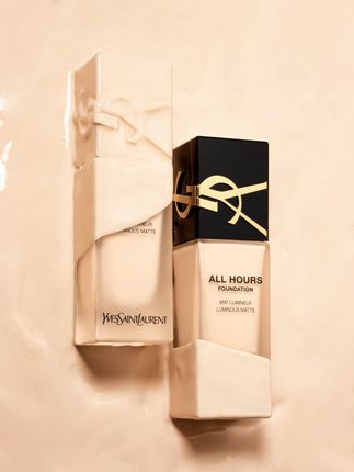YSL「恒久」粉底液,实力打造无瑕妆效,所到之处,自成全场焦点,更显精致高级。