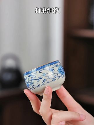 青花纹饰典雅大气,传承东方美学#青花汝窑 #汝窑茶具 #茶具送礼 #唐丰米黄繁花四杯带罐