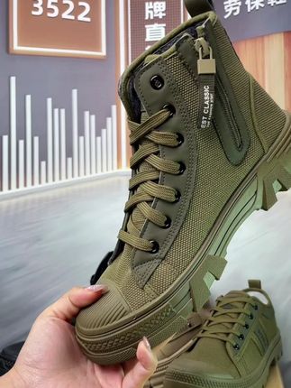 同样是劳保鞋,它凭啥能穿一年还跟新的一样? #劳保鞋 #户外鞋 #登山鞋 #解放鞋 #工地鞋