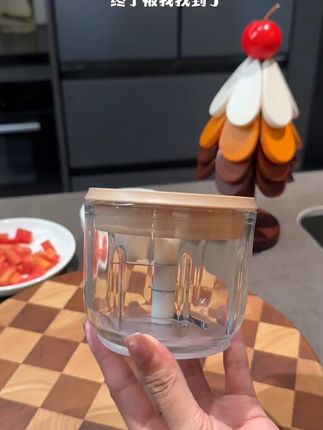 可爱无线电动捣蒜器家用小型大蒜绞碎器打蒜蓉蒜泥辅食自动绞肉机#无线电动捣蒜器 #家用捣蒜器 #绞肉机 #厨房小电器 #可爱捣蒜器