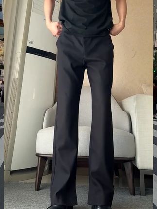 不要穿得像大叔!试试这款微喇西裤,显年轻!